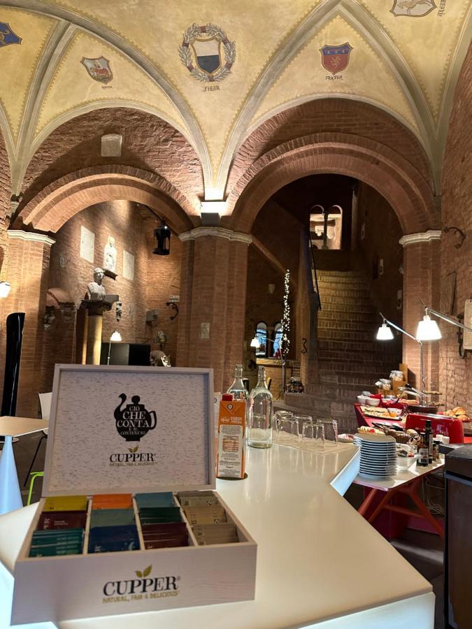Palazzetto Rosso - Art Hotel Siena Luaran gambar